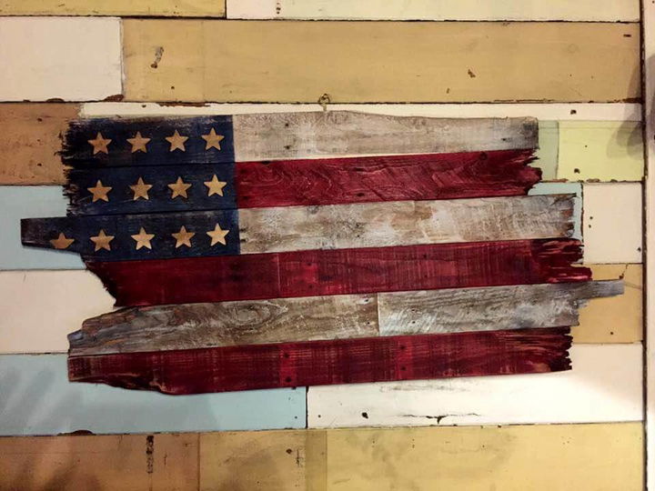 Rustic Pallet Flag - Pallets Pro