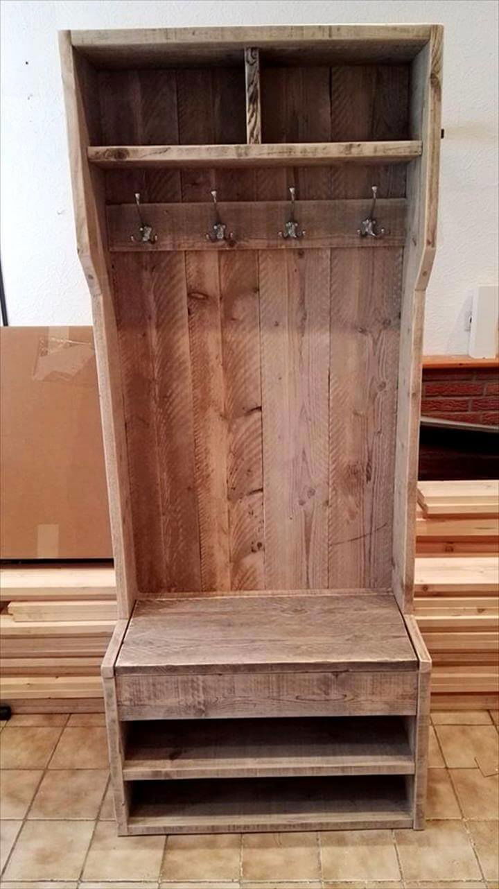 DIY Wood Pallet Hall Tree - Pallets Pro