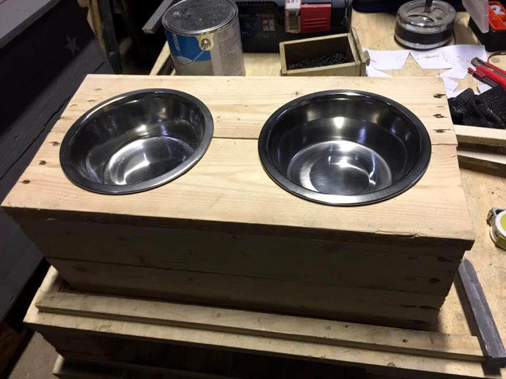 DIY Pallet Dog Bowl Stand Pallets Pro
