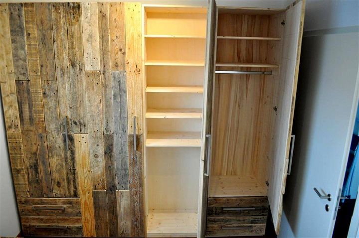 15 Surprising DIY Pallet Projects for Your New Home